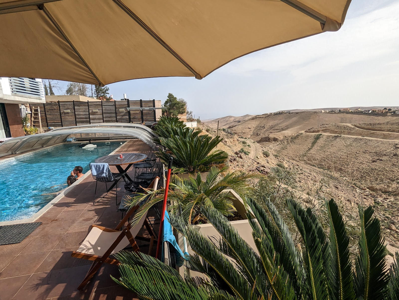 Villa Nof 64