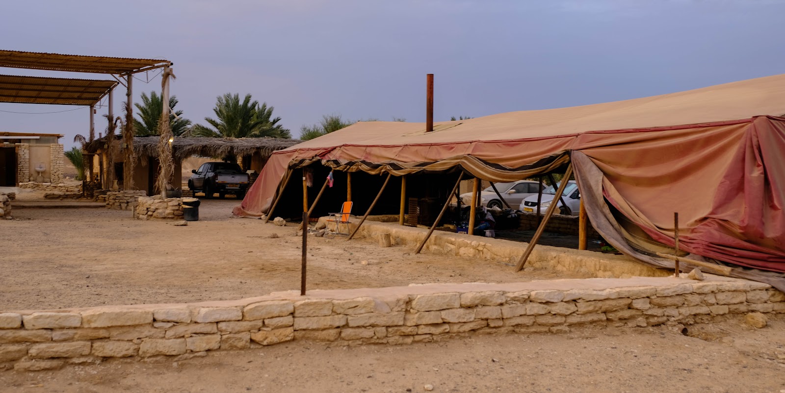 חאן דרך הבשמים – Incense & Spice Route Inn