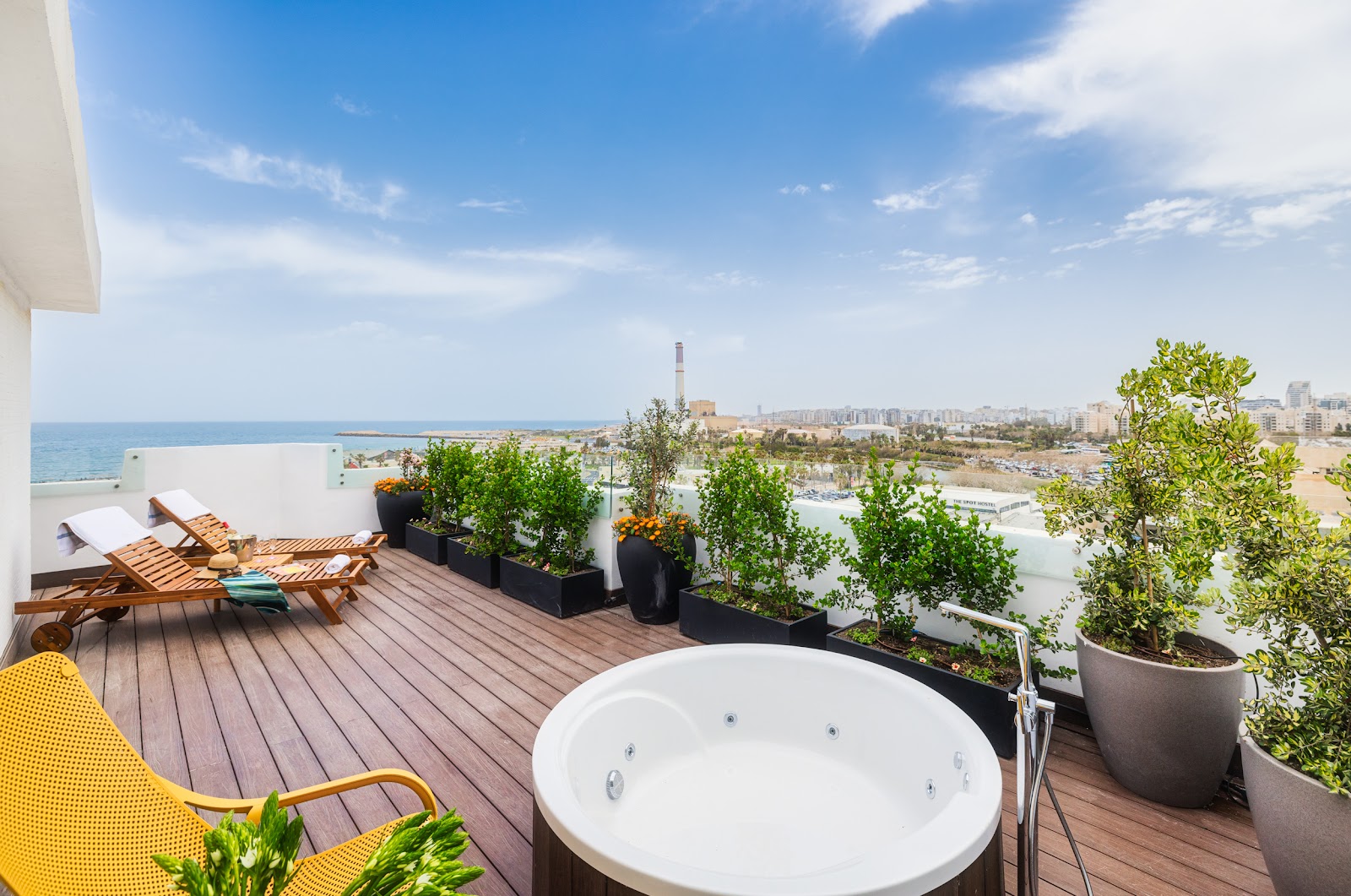 מלון פליי סי פורט תל אביב – PLAY Seaport Hotel Tel Aviv