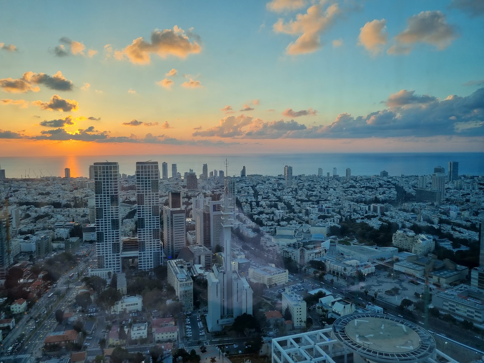 הקומה השלושים