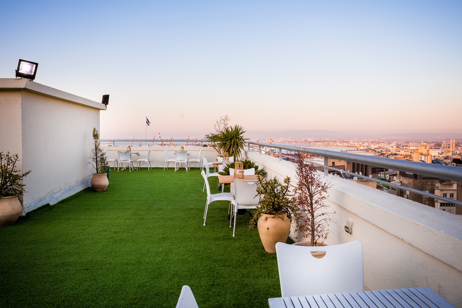 מלון סטורי – Satori Hotel