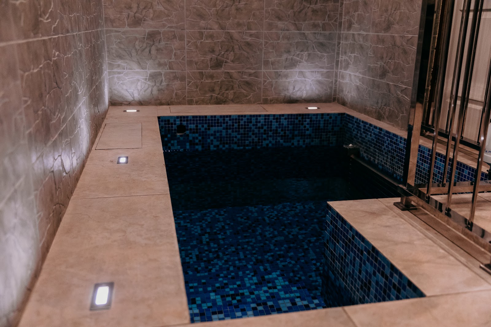 וי הוטל אומן מסעדה ומלון V HOTEL UMAN