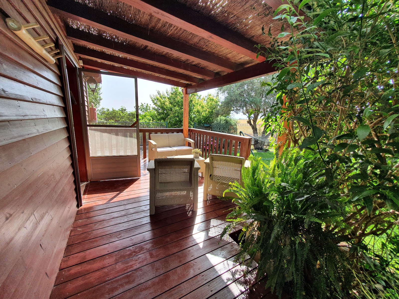 פינת חן – נאות גולן julie’s cabins