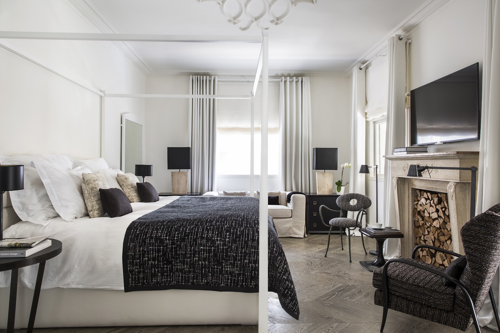 White Villa Tel Aviv – הוילה הלבנה תל אביב