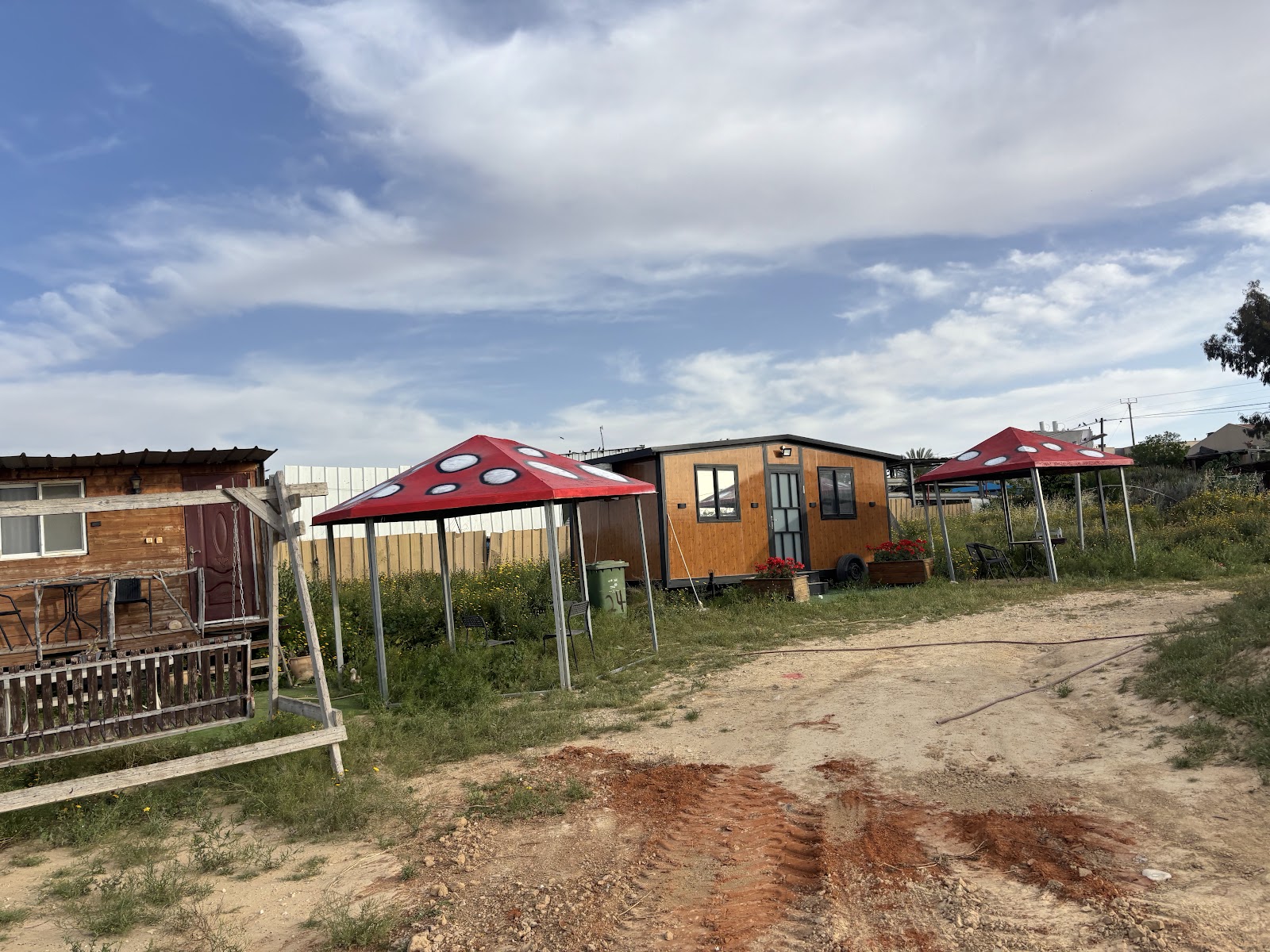 חאן חניון לילה B”H village (שומר שבת)
