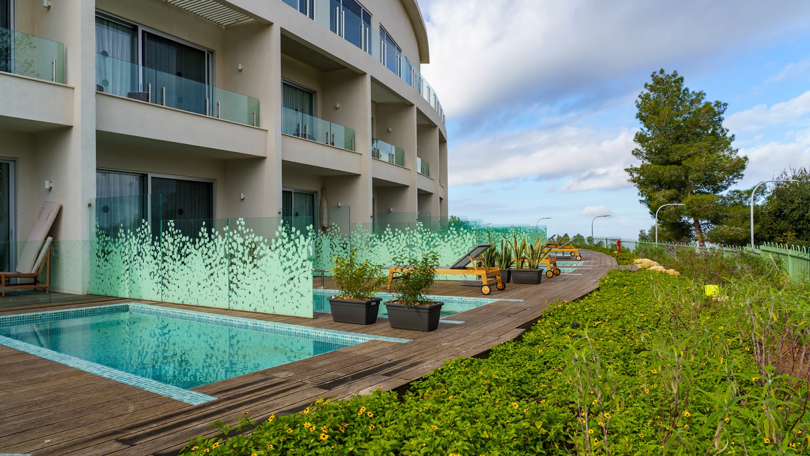 מלון אלמונד | Almond Hotel | מבית C-Hotels